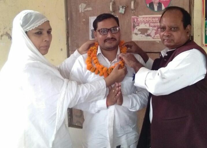 हनुमान कमल छोड़ सायकिल पर हुए सवार हनुमान कमल छोड़ सायकिल पर हुए सवार