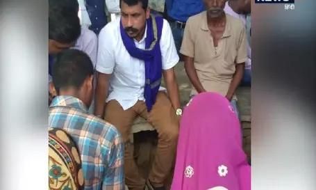 चुपके से उम्भा गांव पहुंचे भीम आर्मी चीफ चंद्रशेखर चुपके से उम्भा गांव पहुंचे भीम आर्मी चीफ चंद्रशेखर