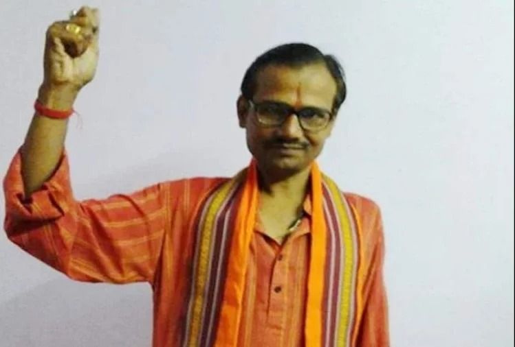 हिंदू महासभा के नेता कमलेश तिवारी की गोली मारकर हत्या