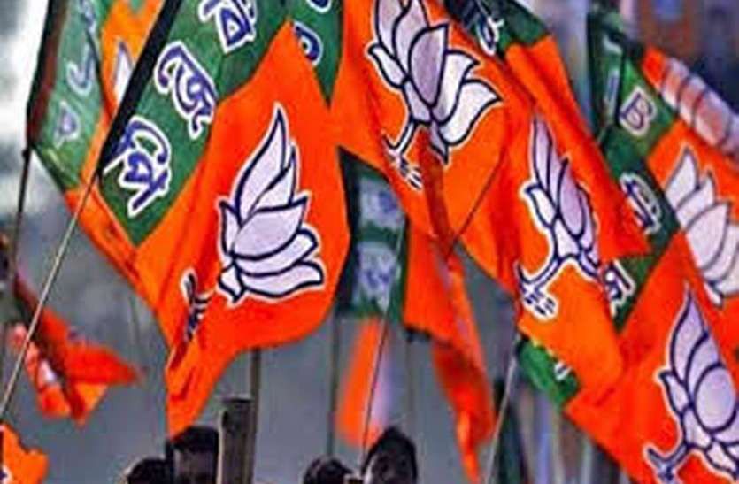 हिंदी बेल्ट राज्यों ने करा दी बीजेपी की नैया पार, उत्तर प्रदेश में फिर से कमल हिंदी बेल्ट राज्यों ने करा दी बीजेपी की नैया पार, उत्तर प्रदेश में फिर से कमल