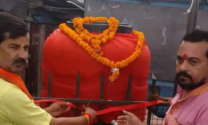नयाघाट पर जलप्याउ का मेयर ने किया उद्घाटन नयाघाट पर जलप्याउ का मेयर ने किया उद्घाटन