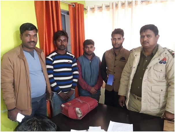 वाराणसी : चार लुटेरे सामान सहित गिरफ्तार