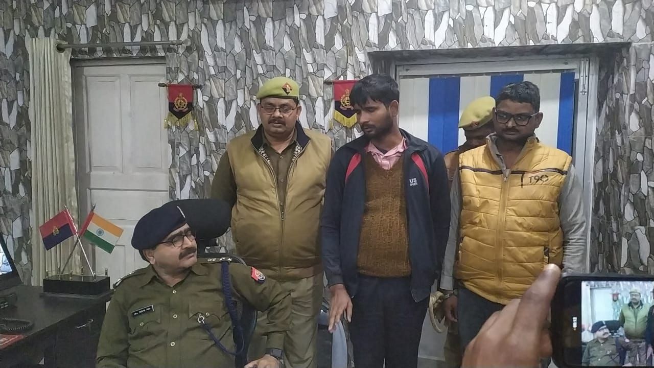 पुलिस टीम पर फायर कर बदमाश भाग रहा था, घेराबंदी कर पुलिस ने दबोचा