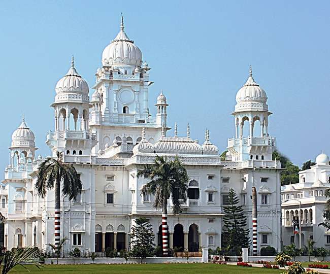 ऑक्सीजन हटाने से टूटी ललितपुर और उन्नाव के मरीजों की जान ऑक्सीजन हटाने से टूटी ललितपुर और उन्नाव के मरीजों की जान