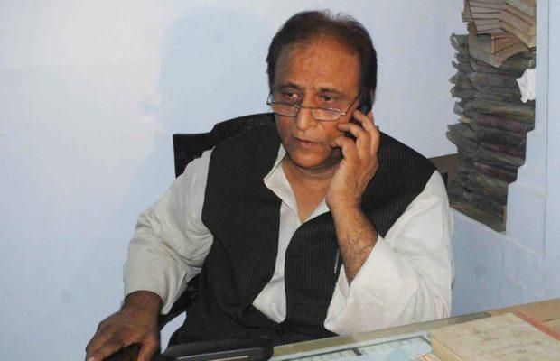 बजरंग दल का ऐलान- आजम खान का गला काटने पर 50 लाख और मुंह काला करके सुअर का मांस खिलाने पर 1 करोड़ का ईनाम बजरंग दल का ऐलान- आजम खान का गला काटने पर 50 लाख और मुंह काला करके सुअर का मांस खिलाने पर 1 करोड़ का ईनाम