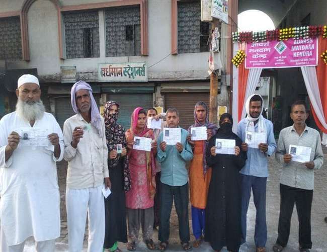 बिजनौर में ट्रायल के दौरान VVPAT मशीन में कुछ खराबी