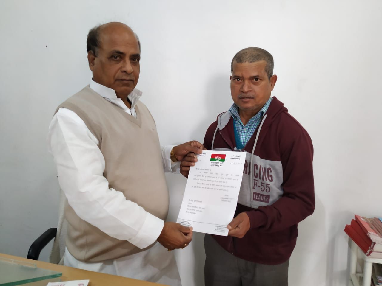 राष्ट्रपति के हाथों सम्मानित राम नयन शर्मा के निधन पर अखिलेश यादव ने गहरा शोक जताया