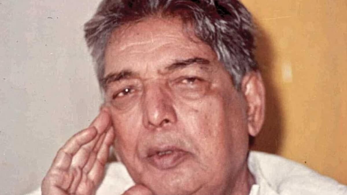 कैफ़ी आज़मी: यादों के झरोखें से....: डॉ मोहम्मद आरिफ