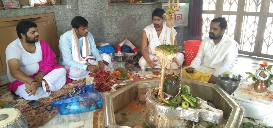 करोना की पूर्ण समाप्ति और राम मंदिर के पूर्ण निर्माण के लिए शुरू हुआ अखंड महारुद्राभिषेक।