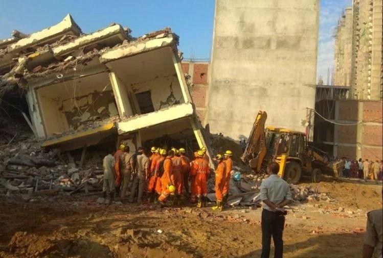 सीएम योगी की कड़ी कार्रवाई, सहायक प्रबंधक व प्रबंधक सस्पेंड सीएम योगी की कड़ी कार्रवाई, सहायक प्रबंधक व प्रबंधक सस्पेंड