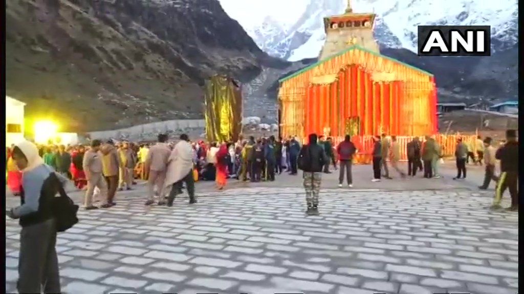 उत्तराखंड में आज केदारनाथ धाम के कपाट खुले।