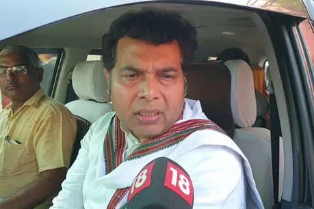 बीजेपी ने पूछा- अखिलेश यादव तय करें वे अपराधियों के साथ हैं या जनता के बीजेपी ने पूछा- अखिलेश यादव तय करें वे अपराधियों के साथ हैं या जनता के