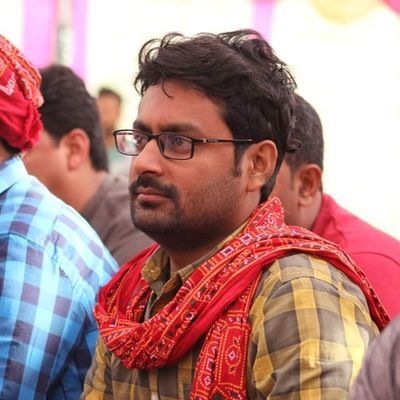 अच्छा सुनिए!   वह राष्ट्रद्रोहियों के पंख काटना जानता है, हम नहीं जानते