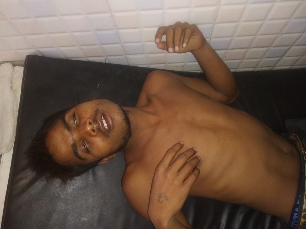 रिश्तेदारी में आई युवती के साथ रेप का प्रयास, आरोपी को पकड़कर भाइयों ने जमकर पीटा