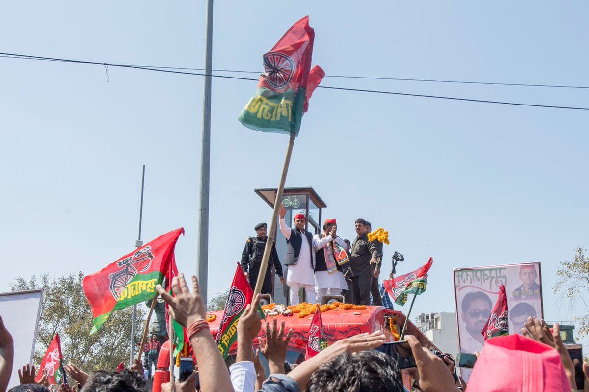 कल का रोड शो ऐतिहासिक इसने चुनाव का रुख मोड़ दिया कल का रोड शो ऐतिहासिक इसने चुनाव का रुख मोड़ दिया