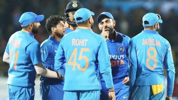 राजकोट वन-डे: जीत से एक कदम दूर टीम इंडिया, 275 रन पर गिरा ऑस्ट्रेलिया का नौवां विकेट