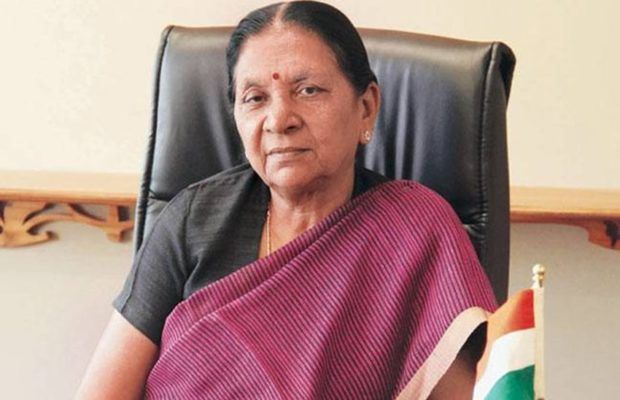 महिलाओं के कपड़े देखना ही है कांग्रेस का संस्कार : आनंदीबेन महिलाओं के कपड़े देखना ही है कांग्रेस का संस्कार : आनंदीबेन