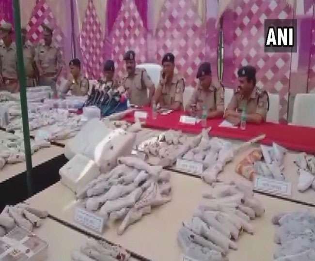 दूसरे चरण के मतदान से ठीक पहले यूपी में भारी मात्रा में हथियार बरामद