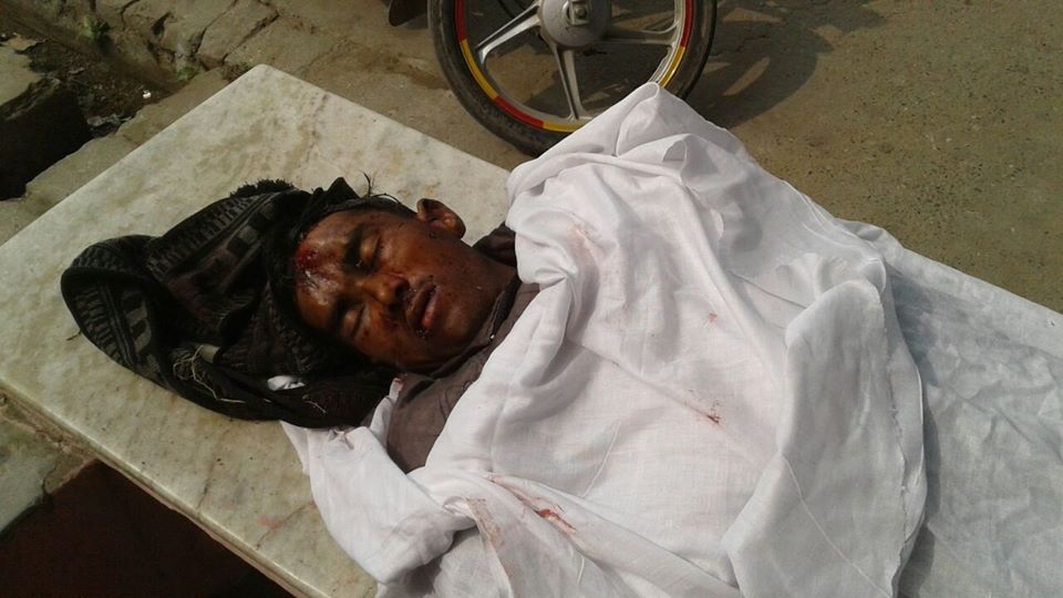 पेड़ से टकराकर बाइक सवार की हुई मौत पेड़ से टकराकर बाइक सवार की हुई मौत