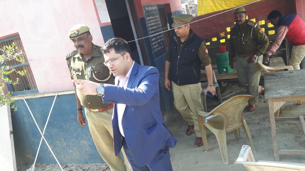संतकबीरनगर : पुलिस अधीक्षक ने पुलिस चौकियों का किया औचक निरीक्षण