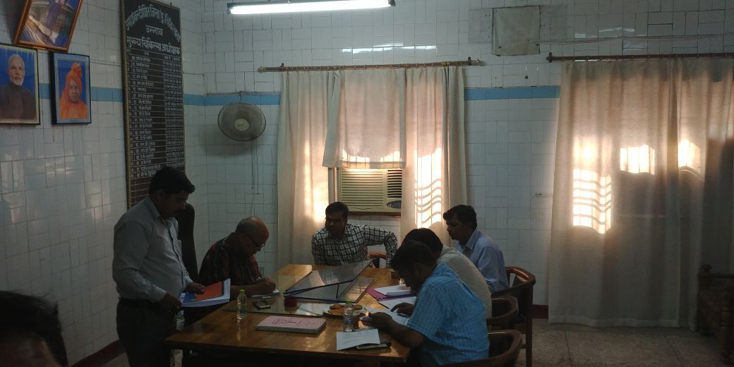 सीबीआई निलंबित CMS डॉ. डीके द्विवेदी से पूछताछ कर रही है।