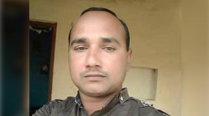 सपा नेता व उसके सुरक्षाकर्मी की गोली मारकर हत्या सपा नेता व उसके सुरक्षाकर्मी की गोली मारकर हत्या