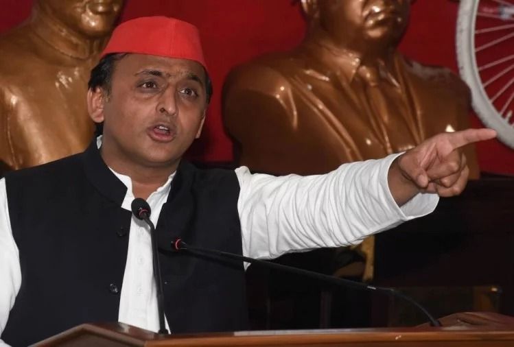 चुनाव नजदीक आने के साथ बढ़ रही भाजपा नेतृत्व की घबराहट: अखिलेश यादव चुनाव नजदीक आने के साथ बढ़ रही भाजपा नेतृत्व की घबराहट: अखिलेश यादव