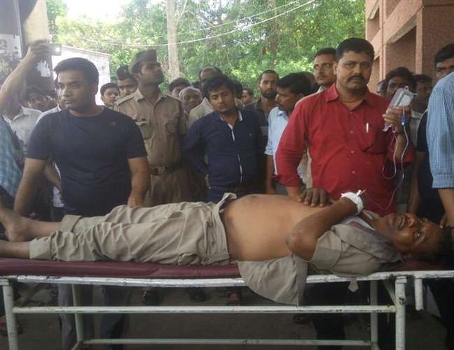दबिश पर जा रही पुलिस जीप को मारी टक्कर, एक की मौत
