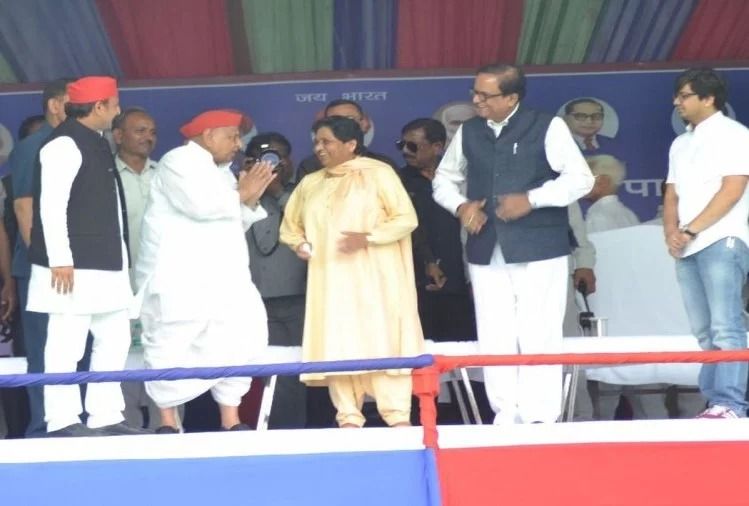 गठबंधन का बॉस कौन ...मायावती, हर जगह बड़ी नेता की तरह व्यवहार करतीं नजर आईं
