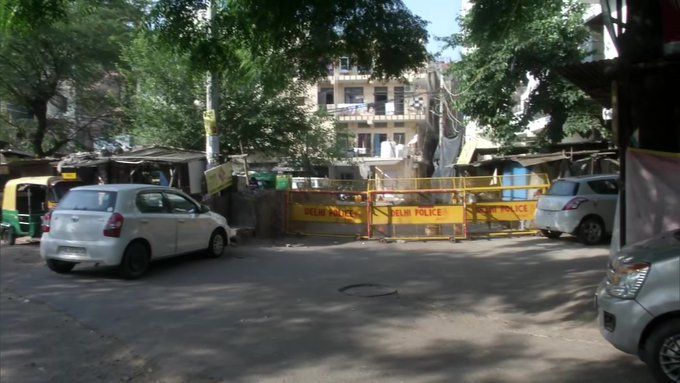 दिल्ली में हॉटस्पॉट जगहों की संख्या बढ़ी, दिल्ली में हॉटस्पॉट की संख्या बढ़कर 89, लाडो सराय के गली नं. F-274 हॉटस्पॉट, F-313 के आसपास का इलाका सील किया.