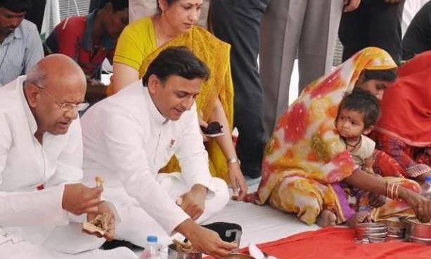 अखिलेश की एक और योजना पर योगी सरकार का ताला, मजदूरों को नहीं मिलेगा 10 रुपये में खाना अखिलेश की एक और योजना पर योगी सरकार का ताला, मजदूरों को नहीं मिलेगा 10 रुपये में खाना
