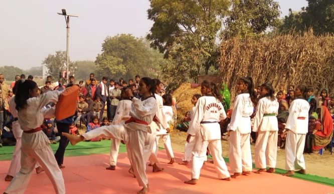 बालिकाओं को आत्म निर्भर बनायेगी अकादमी बालिकाओं को आत्म निर्भर बनायेगी अकादमी