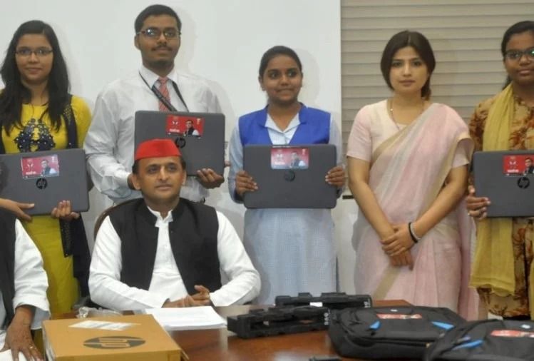 वादे भुलाने वालों को 2019 में जनता भी भूल जाएगी : अखिलेश वादे भुलाने वालों को 2019 में जनता भी भूल जाएगी : अखिलेश