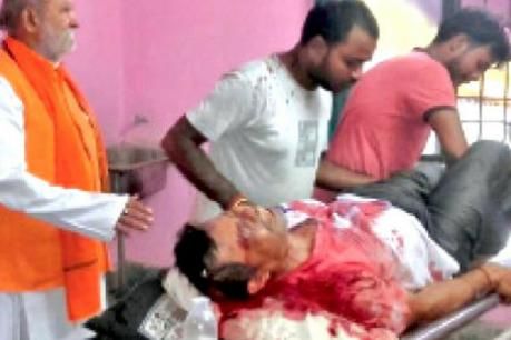 बाराबंकी में बीजेपी नेता के परिवार पर जानलेवा हमला, जमकर चली कई राउंड गोलियां बाराबंकी में बीजेपी नेता के परिवार पर जानलेवा हमला, जमकर चली कई राउंड गोलियां