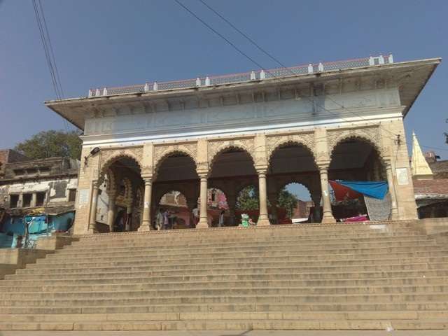 बलुआघाट के कार्तिक मेले में घरेलू उपयोग की सभी वस्तुएं मिलती हैं बलुआघाट के कार्तिक मेले में घरेलू उपयोग की सभी वस्तुएं मिलती हैं