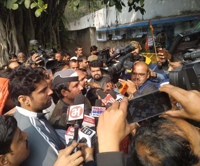 दिल्ली कैंट से विधायक कमांडो सुरेंद्र ने दिया AAP से इस्तीफा, निर्दलीय लड़ेंगे चुनाव