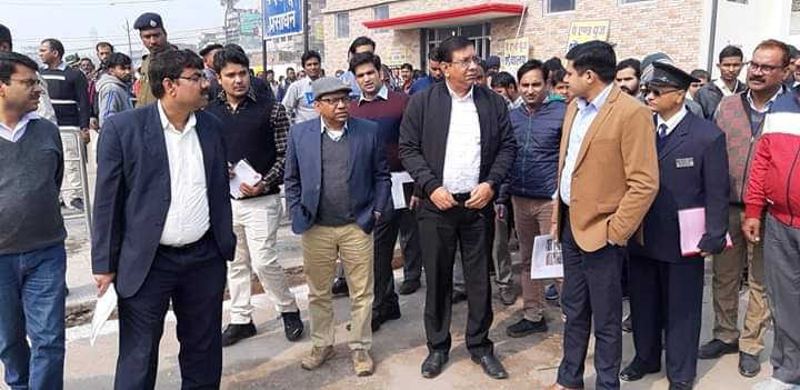 वाराणसी मंडल के सीवान जं0 स्टेशन का अपर महाप्रबंधक ने गहन निरीक्षण किया