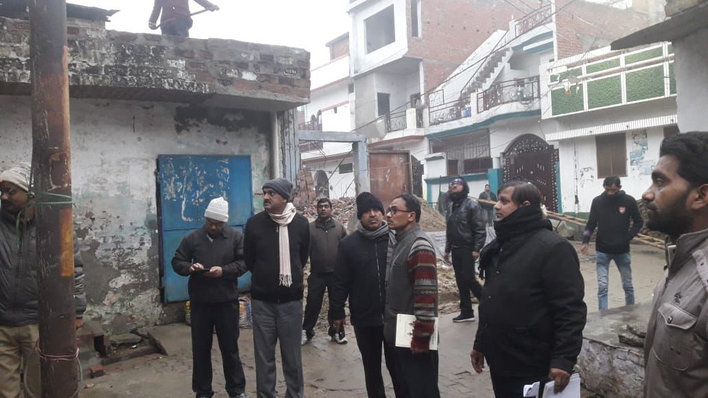 सुबह सुबह खदरा और मदेयगंज में बिजली चोरों के खिलाफ लेसा का अभियान सुबह सुबह खदरा और मदेयगंज में बिजली चोरों के खिलाफ लेसा का अभियान