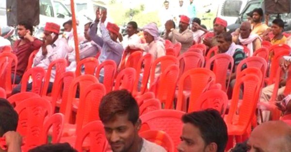 पूर्व विधानसभा अध्यक्ष माता प्रसाद पांडेय के जनसभा में खाली रह गई कुर्सियां