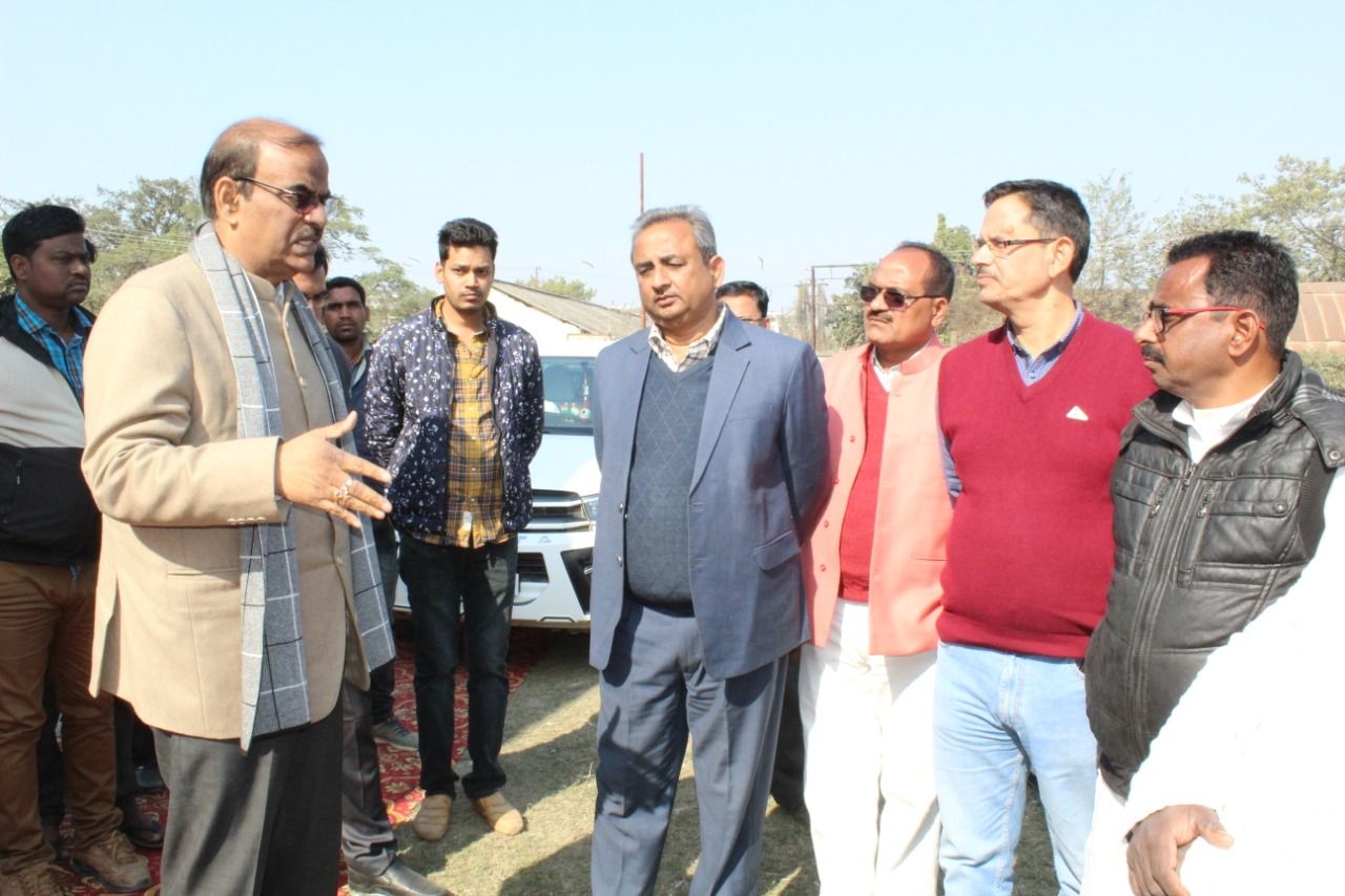 गेल (इण्डिया) के सौजन्य से शौचालय निर्माण कार्य के 11 योजनाओं का जिलाधिकारी ने शिलान्यास किया