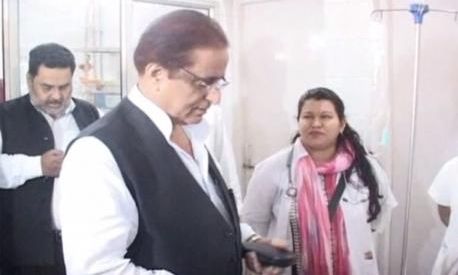 बच्ची से रेप पर आजम का तंज, ये राम राज्य की सरकार है बच्ची से रेप पर आजम का तंज, ये राम राज्य की सरकार है