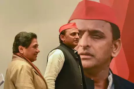 मायावती के बचाव में उतरे अखिलेश, बोले- क्‍या PM के प्रचार पर रोक लगा सकता है EC?