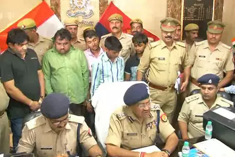 मेरठ में फर्जी मार्कशीट बनाने वाले अंतरराज्यीय गिरोह का भंडाफोड़ मेरठ में फर्जी मार्कशीट बनाने वाले अंतरराज्यीय गिरोह का भंडाफोड़