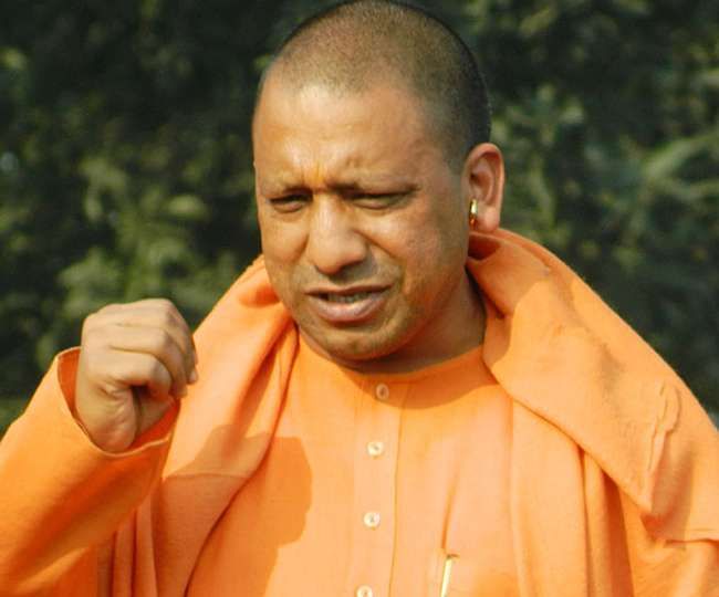 बाढ़ से जान-माल की क्षति रोकने के हर उपाय करें: योगी बाढ़ से जान-माल की क्षति रोकने के हर उपाय करें: योगी