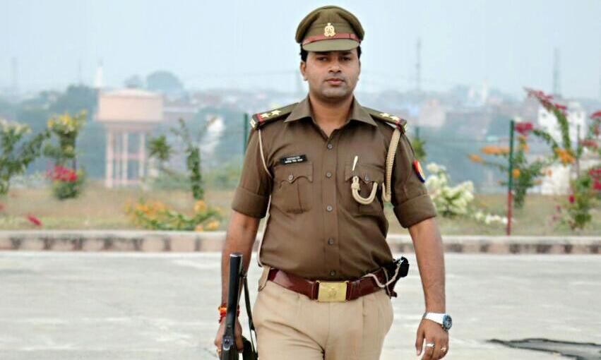 इटावा एसओजी प्रभारी सतेंद्र सिंह यादव  को दिया जायेगा गोल्ड मैडल