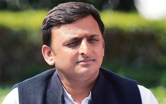 मृतकों के परिजनों को लाश देकर भगाया गया : अखिलेश मृतकों के परिजनों को लाश देकर भगाया गया : अखिलेश