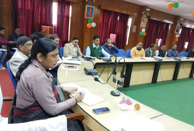 प्रधानमन्त्री आवास योजना शहरी के अन्तर्गत निर्माणाधीन आवासों की समीक्षा