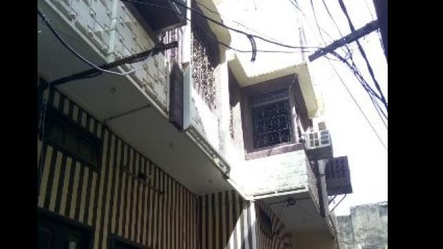 पुराने लखनऊ में हवाला कारोबारी के यहां आयकर छापे पुराने लखनऊ में हवाला कारोबारी के यहां आयकर छापे
