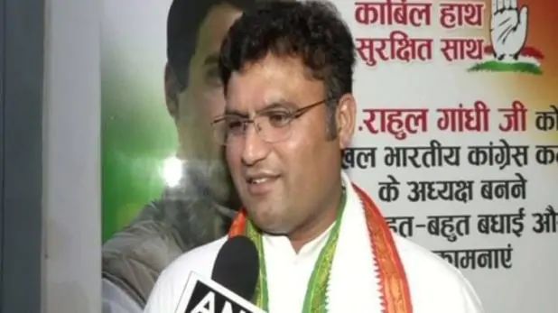 हरियाणा चुनाव से पहले कांग्रेस को झटका, पूर्व प्रदेश अध्यक्ष अशोक तंवर ने छोड़ी पार्टी हरियाणा चुनाव से पहले कांग्रेस को झटका, पूर्व प्रदेश अध्यक्ष अशोक तंवर ने छोड़ी पार्टी