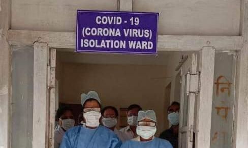 चिकित्सालयों में आइसोलेशन वार्ड एवं क्वारंटाइन वार्ड बनाया गया